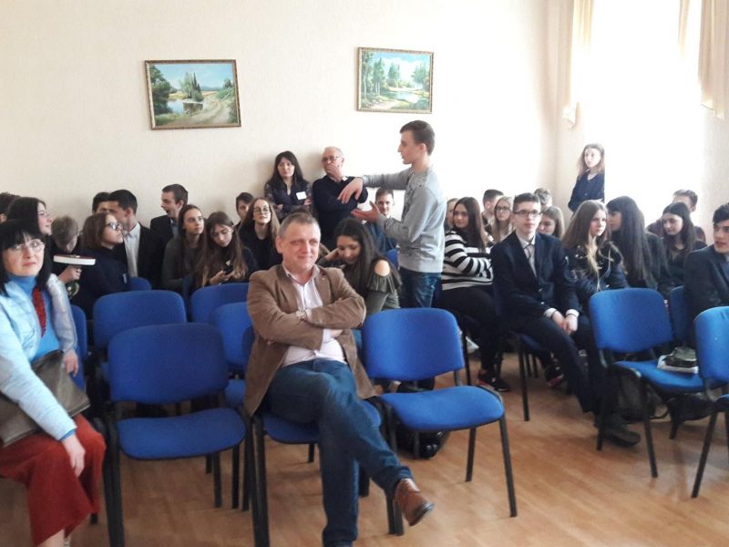 56219825_415209215717943_5675775719473414144_o